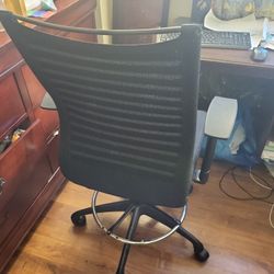 Black Adjustable Office Chair 