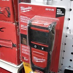 MILWAUKEE AUTO VOLTAGE CONTINUITY TESTER