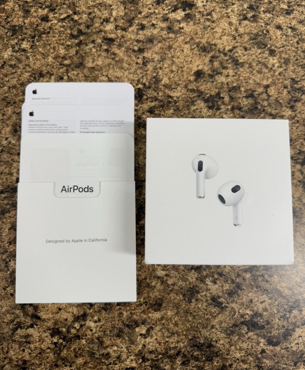 AirPods