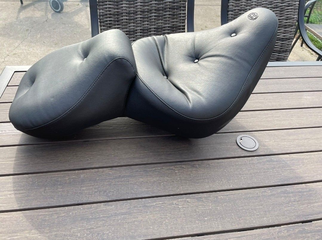 Harley Davidson Mustang Seat