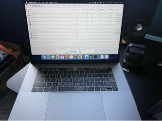 2019 MacBook Pro 6 core i7/512/16GB