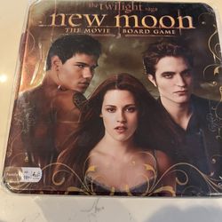 Twilight Saga New Moon the Movie Board Game Metal tin