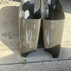 Harley saddlebag & 26’ Rim