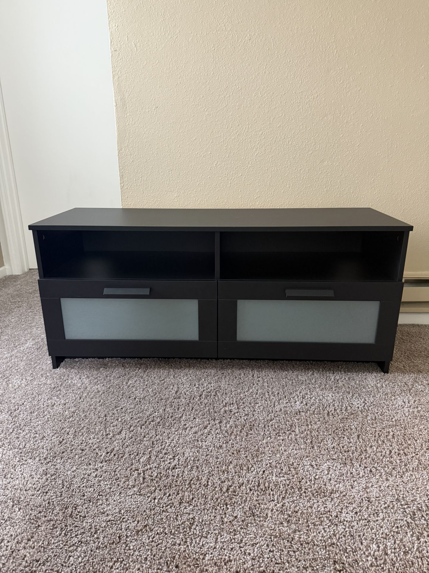 Desk For The Tv With Very Big Amount Of Space For Gv Or Another Sink