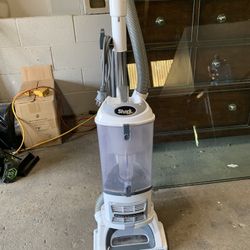 Shark Vacuum 