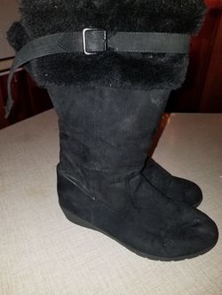 Girls black boots