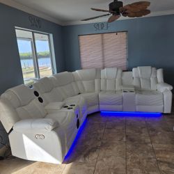 ✨WHITE POWER RECLINER. FAST DELIVERY