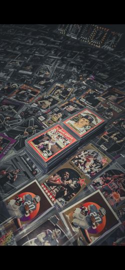 Trading Cards Lot In Bulk
