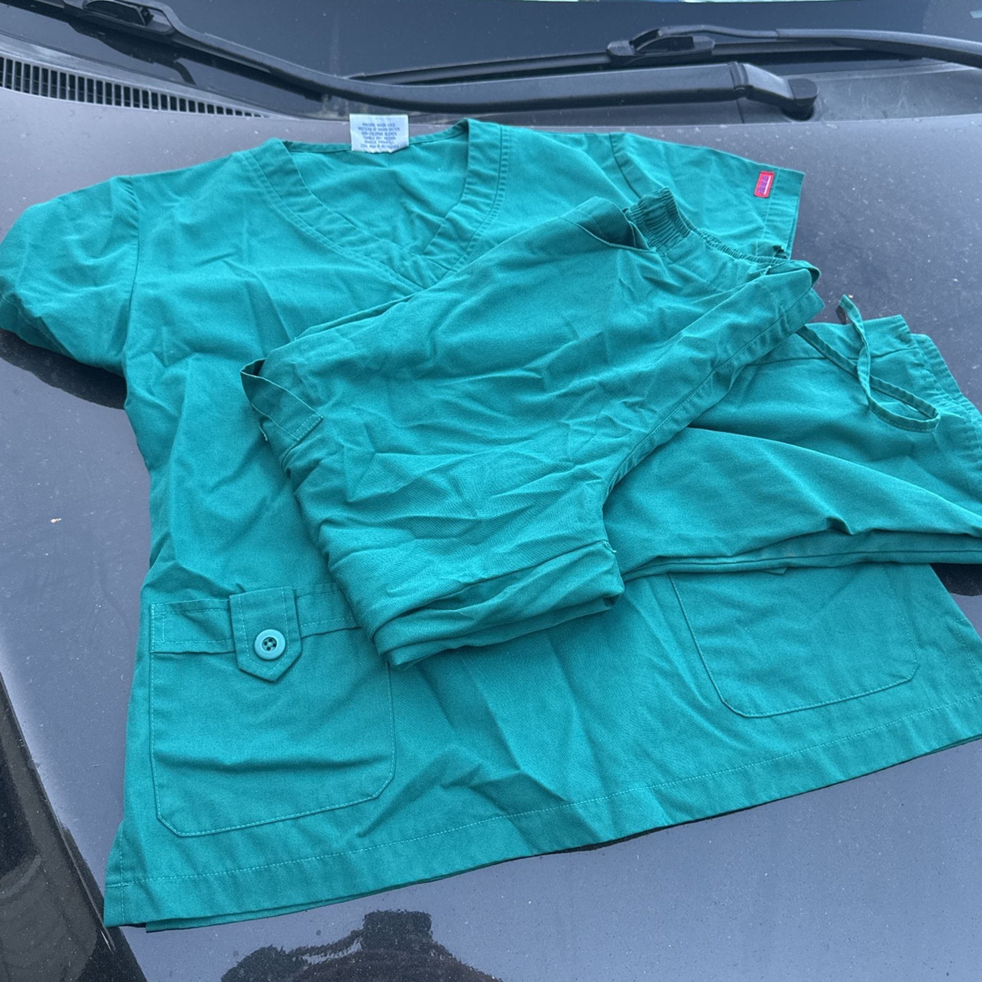 Reina Scrubs Uniform