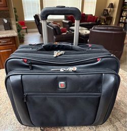 Wenger Swiss Gear Comp-u-roller 2 Wheeled Computer Carry On 17" Laptop Bag Brief great condition