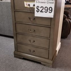 Brand New Gray Or White Chest Of Drawers