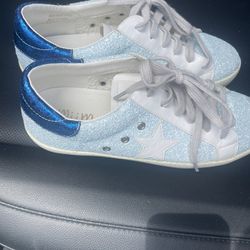 https://offerup.com/redirect/?o=TWkuaW0= Sneakers