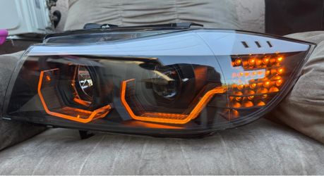 05-08 BMW E90 3 Series Black Projector Switchback LED Strip Headlights