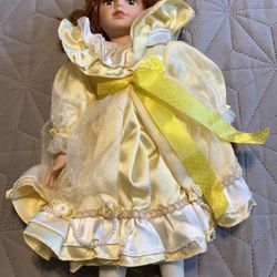 Beautiful Red Head Shoeless Doll With Beaded Dress And Hair 