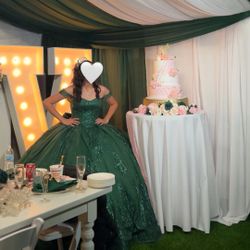 Emerald Green Quinceañera Dress Size 8 