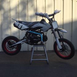 Brand New 125cc Dirt Bike