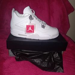 Jordan 4s