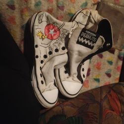 Selling Converse New They Go For A Lot And Used 140-500