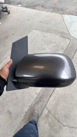 2018-20 Toyota sienna driver mirror