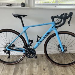 2022 Canyon Endurace CF 8 Disc Ultegra Size Small w/ Wahoo Power Meter and Wahoo Computer