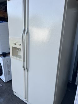 Refrigerator Kitchen Aid 