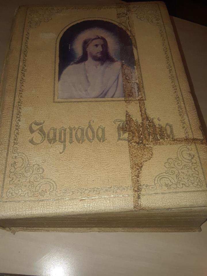 La Sagrada Biblia