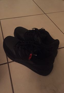 91/2 size black wife NB shoes