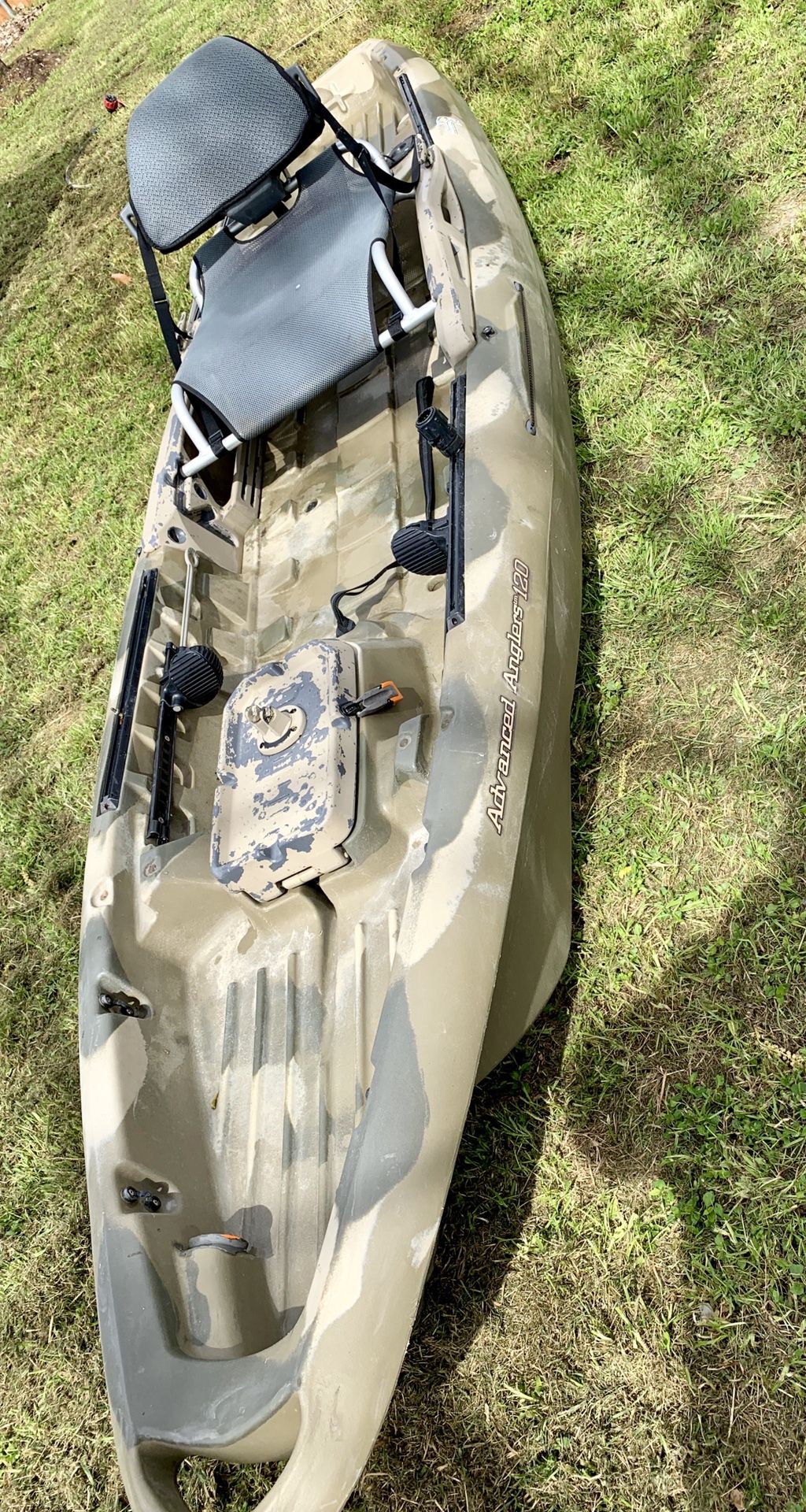 Cabelas Advanced angler 120 12’ kayak for Sale in Kyle, TX OfferUp