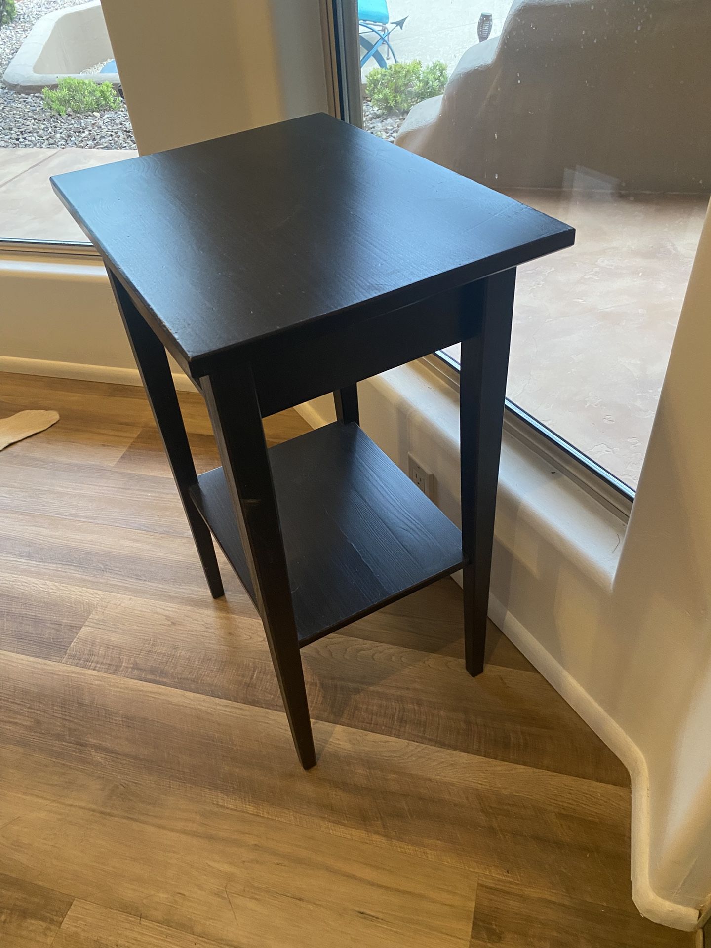 Table / Nightstand
