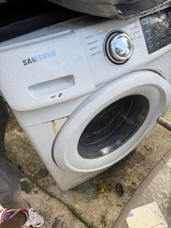 Washer/dryer/refrigerator