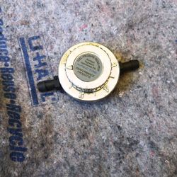 Fuel Pressure Regulator 