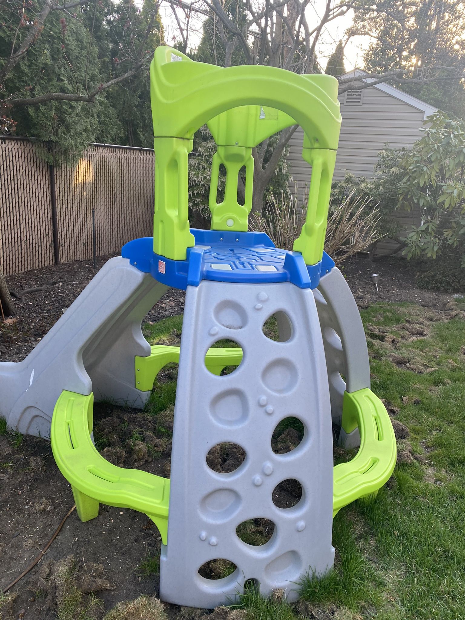 Step2 Kids Castle Top Mountain Climber