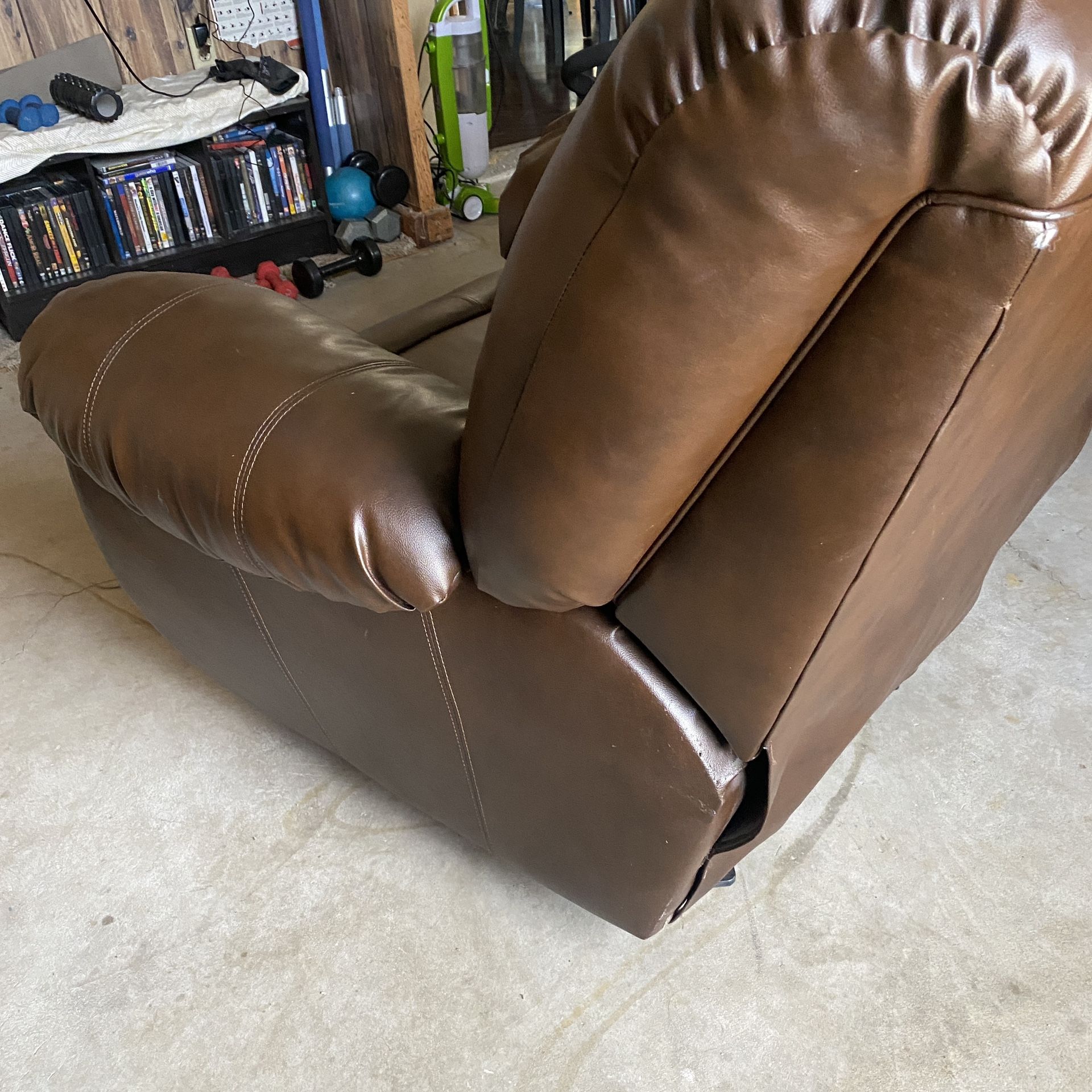 Recliner for Sale in Las Vegas, NV OfferUp