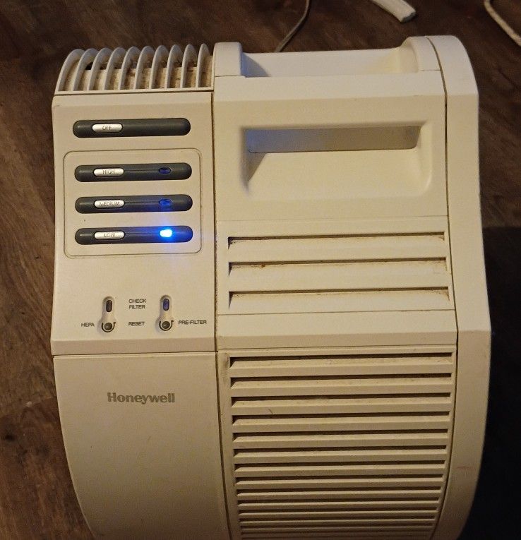 HoneyWell QuietCare HEPA Air Purifer