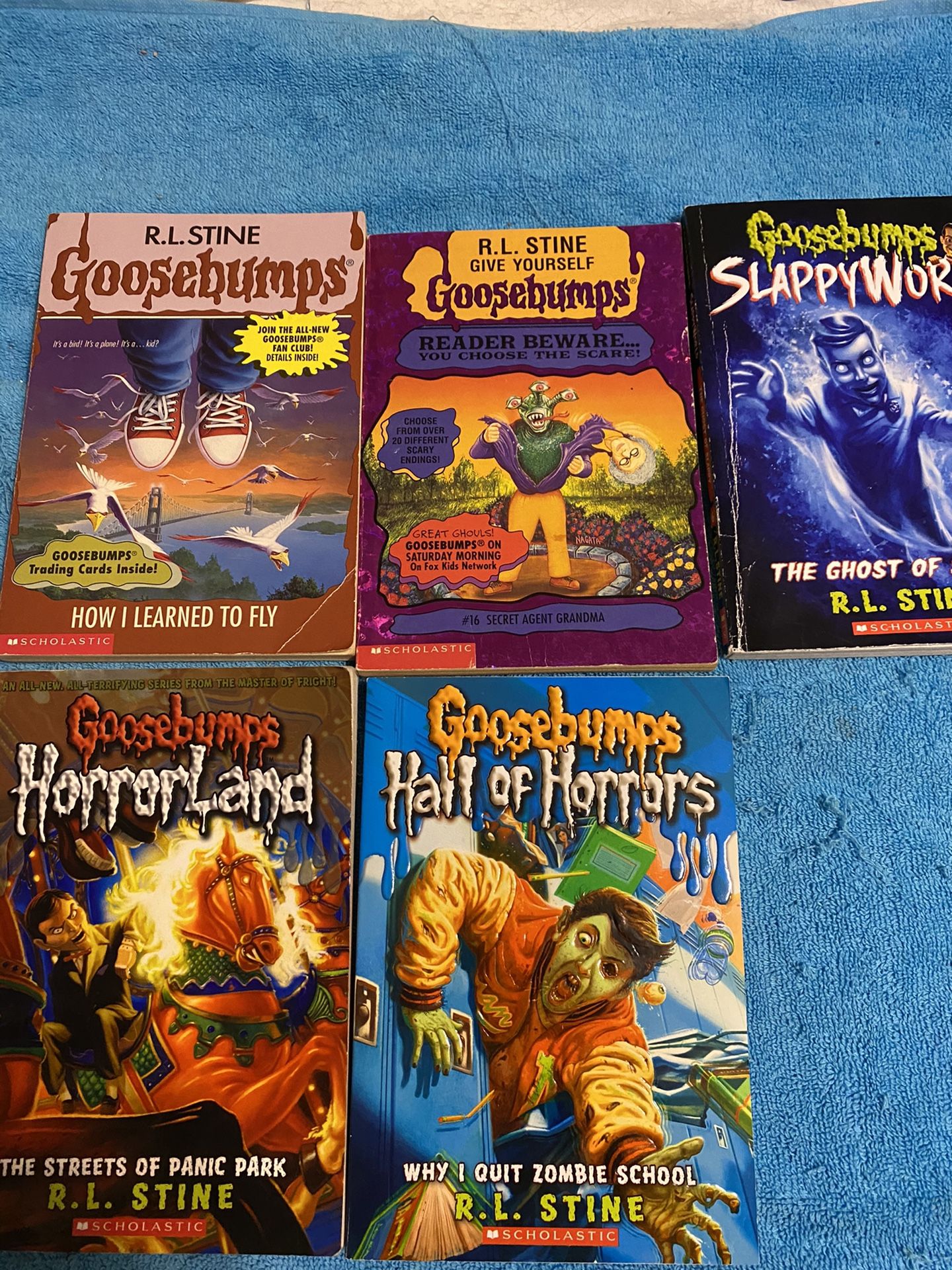 5 Goosebumps books