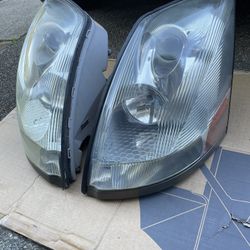 Volvo VNL Headlights