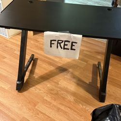 Free Gaming Desk 