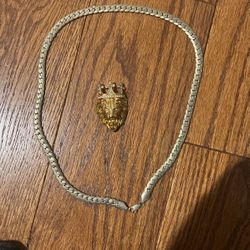  F gold chain Comes with Pendant 