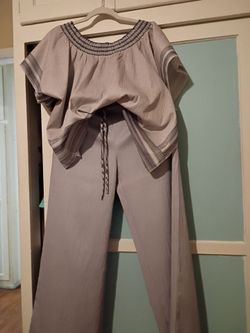 Conjunto de Lino [Marca] - Top Bohemio Off-the-Shoulder y Pantalón Ancho - Talla [L