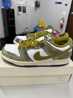 Nike SB Dunk Low Sneakers