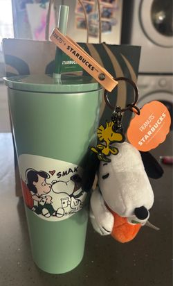 Starbucks stainless steel Snoopy cup, and keychain Starbucks stainless steel Snoopy cup, and keychain