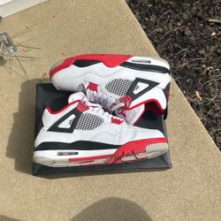 Jordan 4 Fire Red 