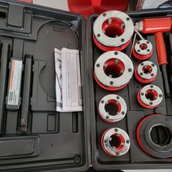 10 pc Ratcheting Pipe Threader Set