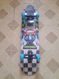 SPEED DEMONS SKATEBOARDS THE LITTLE DEMON KID COMPLETE SKATEBOARD DECK SIZE 7.75 