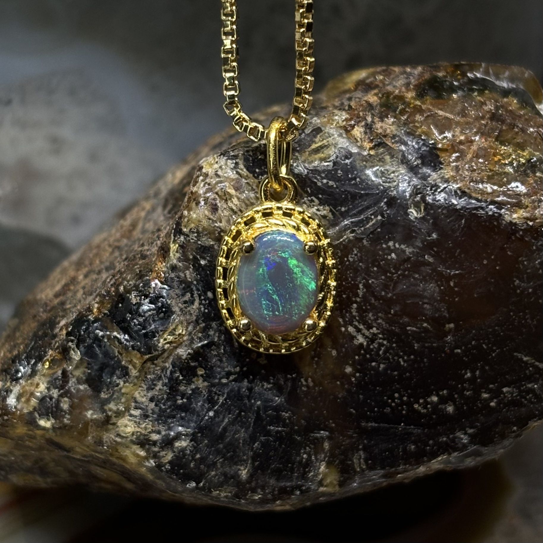 Supercilious Striated Lightning Ridge Opal Pendant Necklace 18” 1mm Box Chain