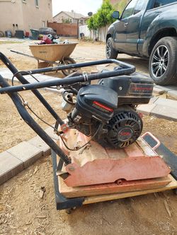 Concrete compactor