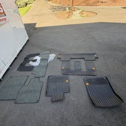 Rivian R1S Car Mats 