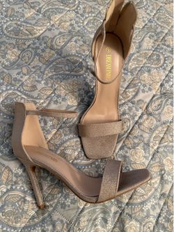Gold heels like new
