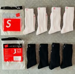 Supreme socks