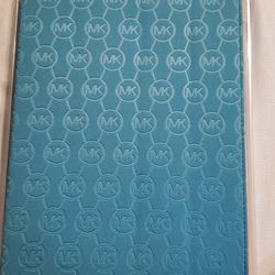 MICHAEL KORS .COVERED /CASE .  IPAD  TABLET..New$40
